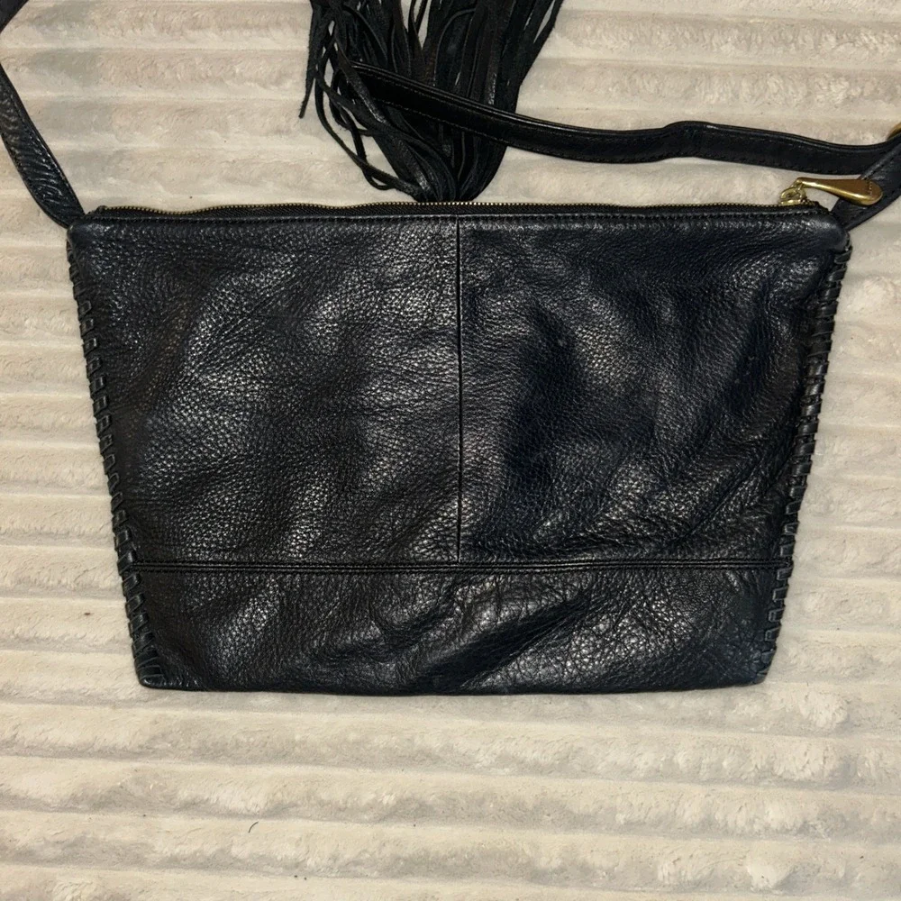 Hobo International Black Leather Crossbody Bag   /‎ Shoulder| Tassel Detail Gold